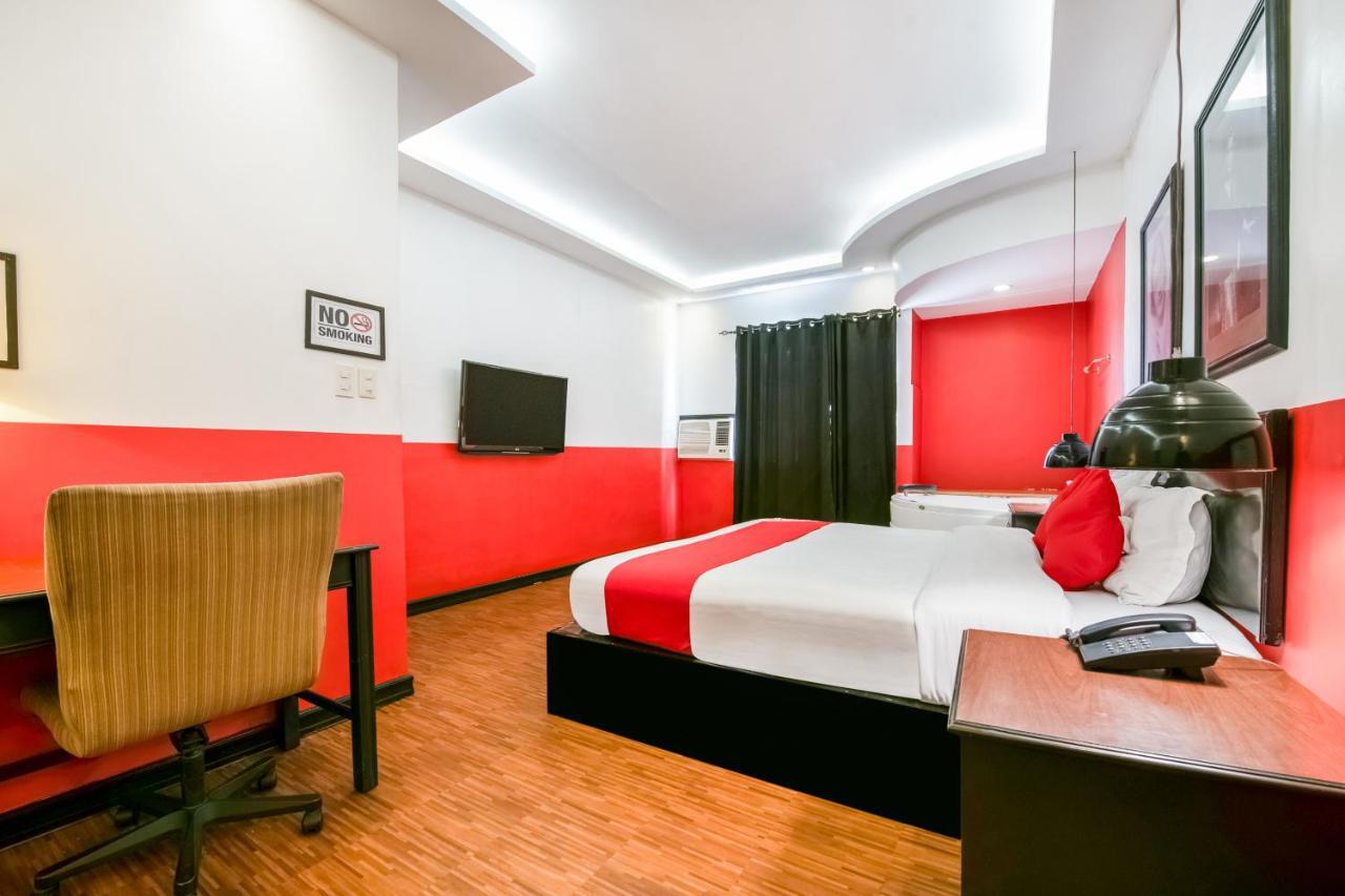 Oyo 432 Diamondwood Hotel アンヘレス エクステリア 写真