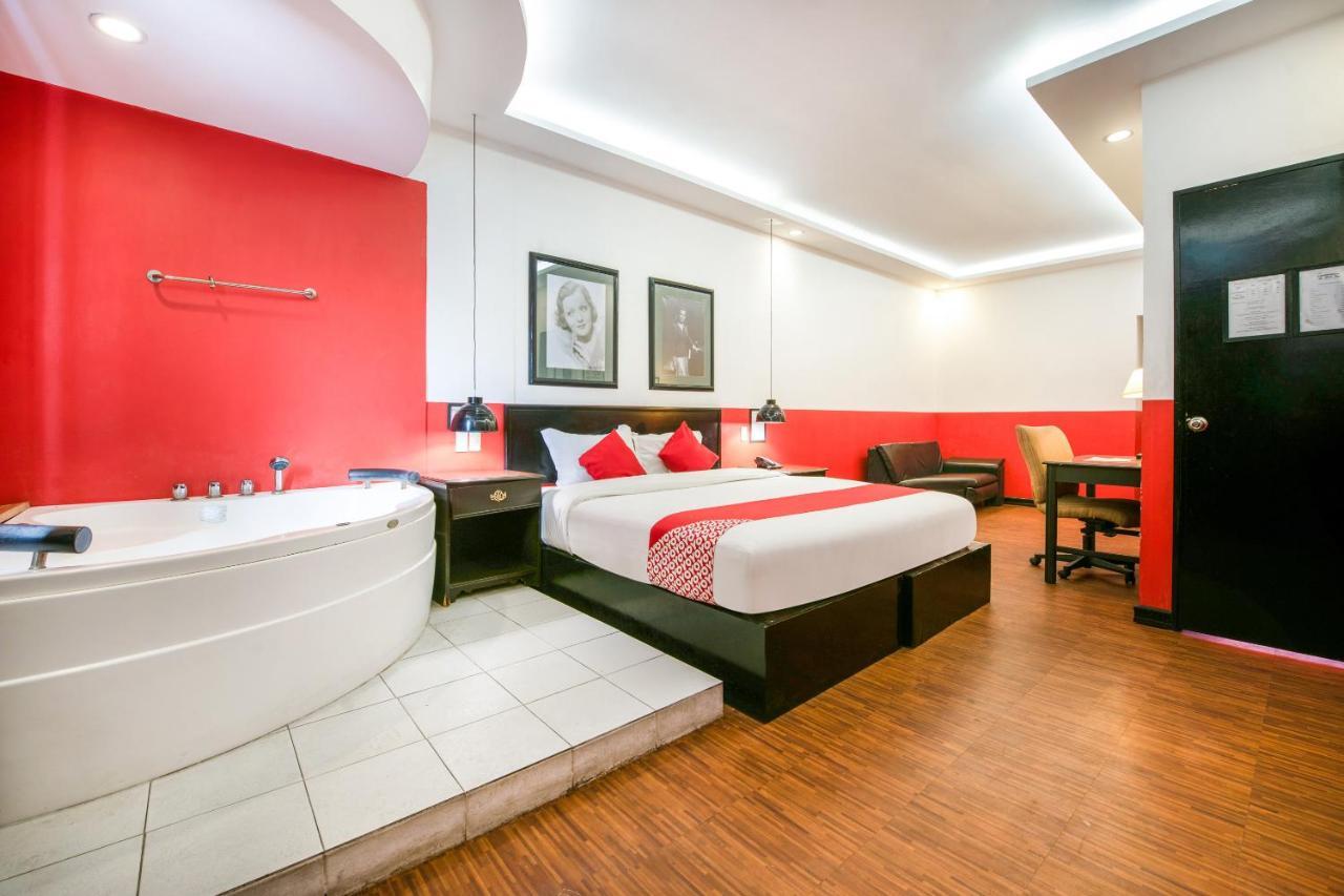 Oyo 432 Diamondwood Hotel アンヘレス エクステリア 写真