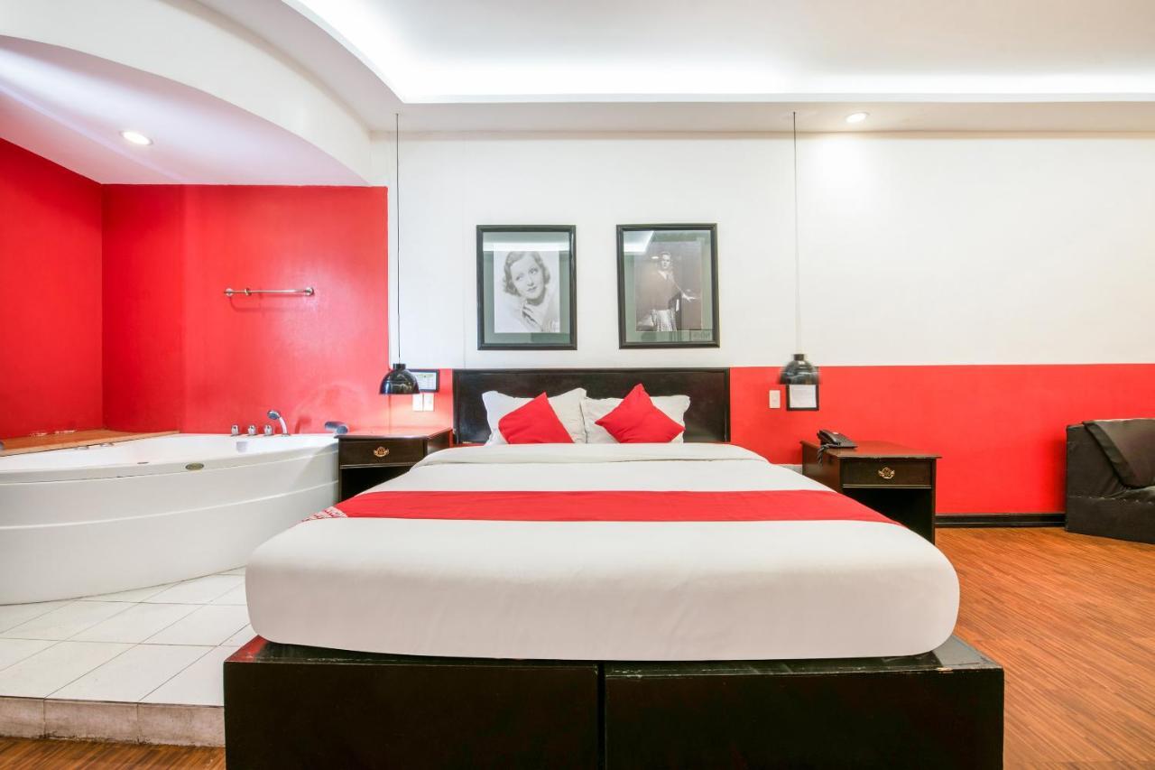 Oyo 432 Diamondwood Hotel アンヘレス エクステリア 写真
